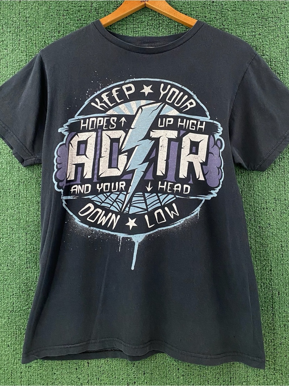 A Day To Remember ADTR Hopes Up High Faded Distressed Band T-Shirt Womens Medium